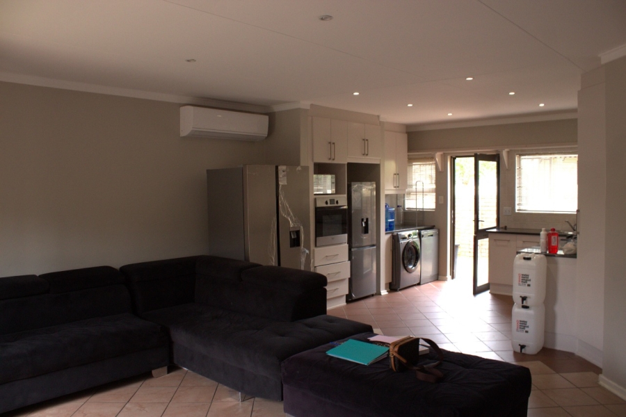 2 Bedroom Property for Sale in Langenhovenpark Free State